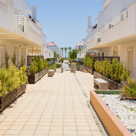 Cabanas Garden By The Sea By Lovelystay Apartment *